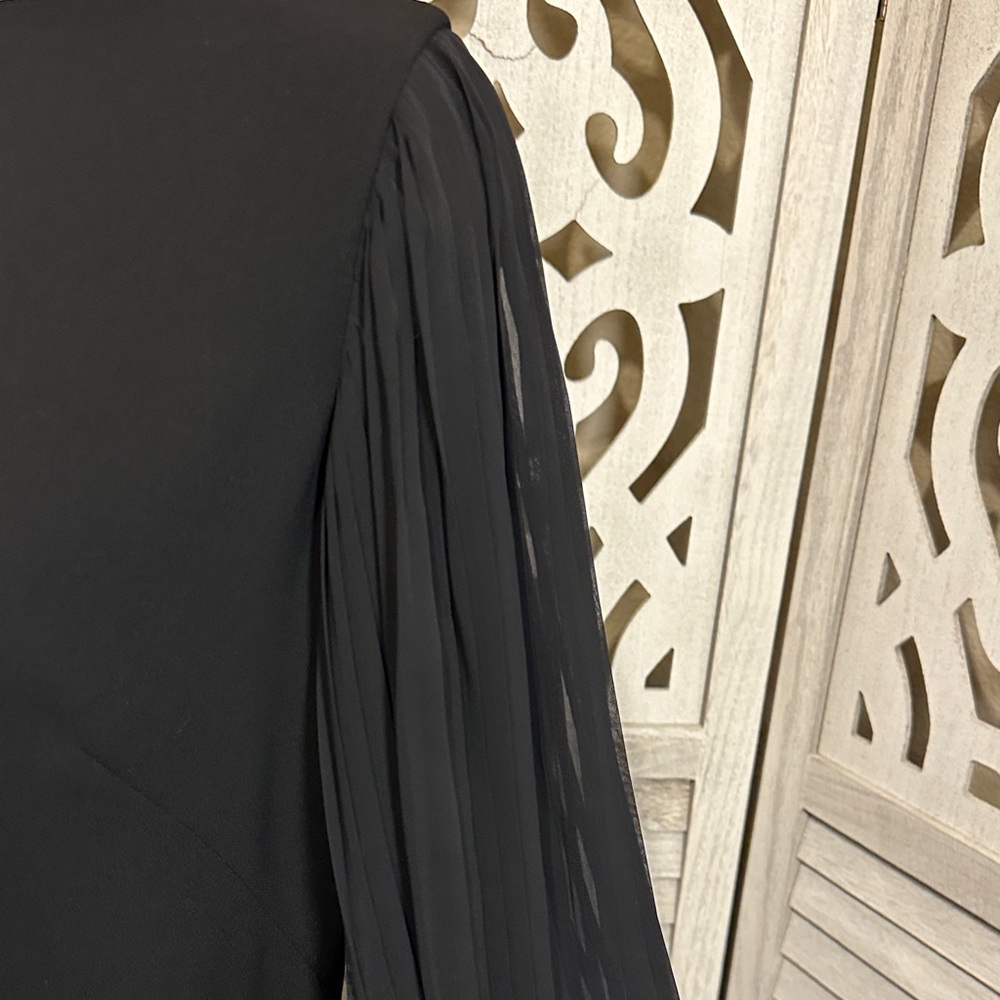 White House Black Market Black Pleated-Sleeve Midi Dress size 4 - Picture 3 of 6